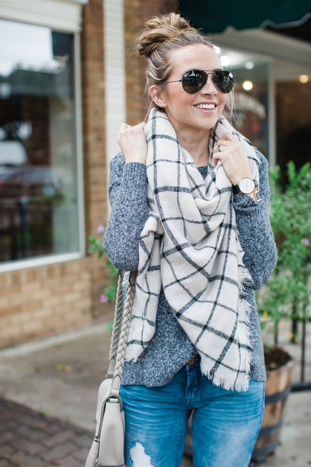 Merrick's Art How to Tie a Blanket Scarf