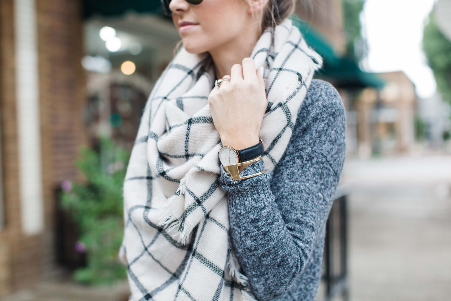 Merrick's Art How to Tie a Blanket Scarf