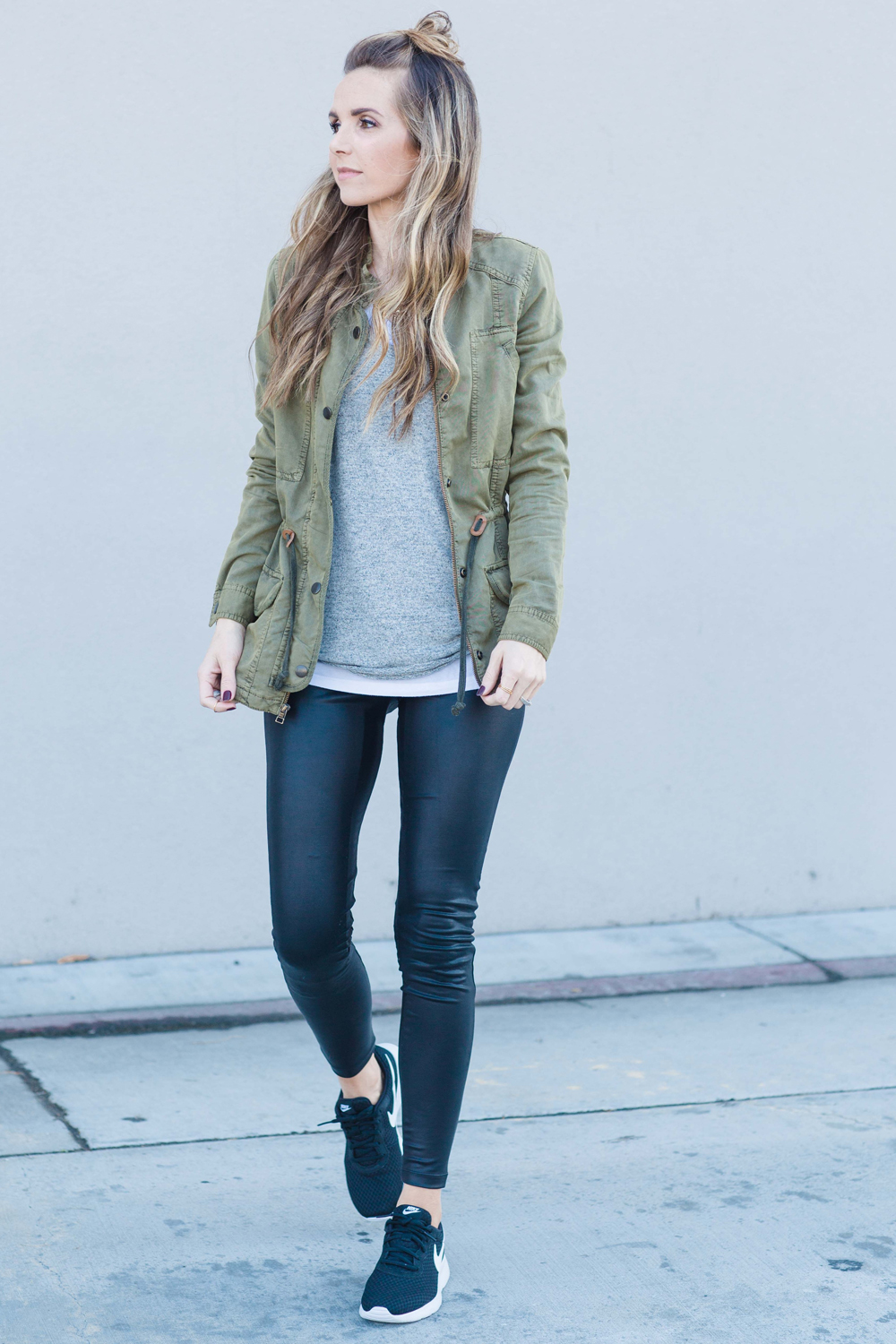 Merrick's Art Athleisure Momiform