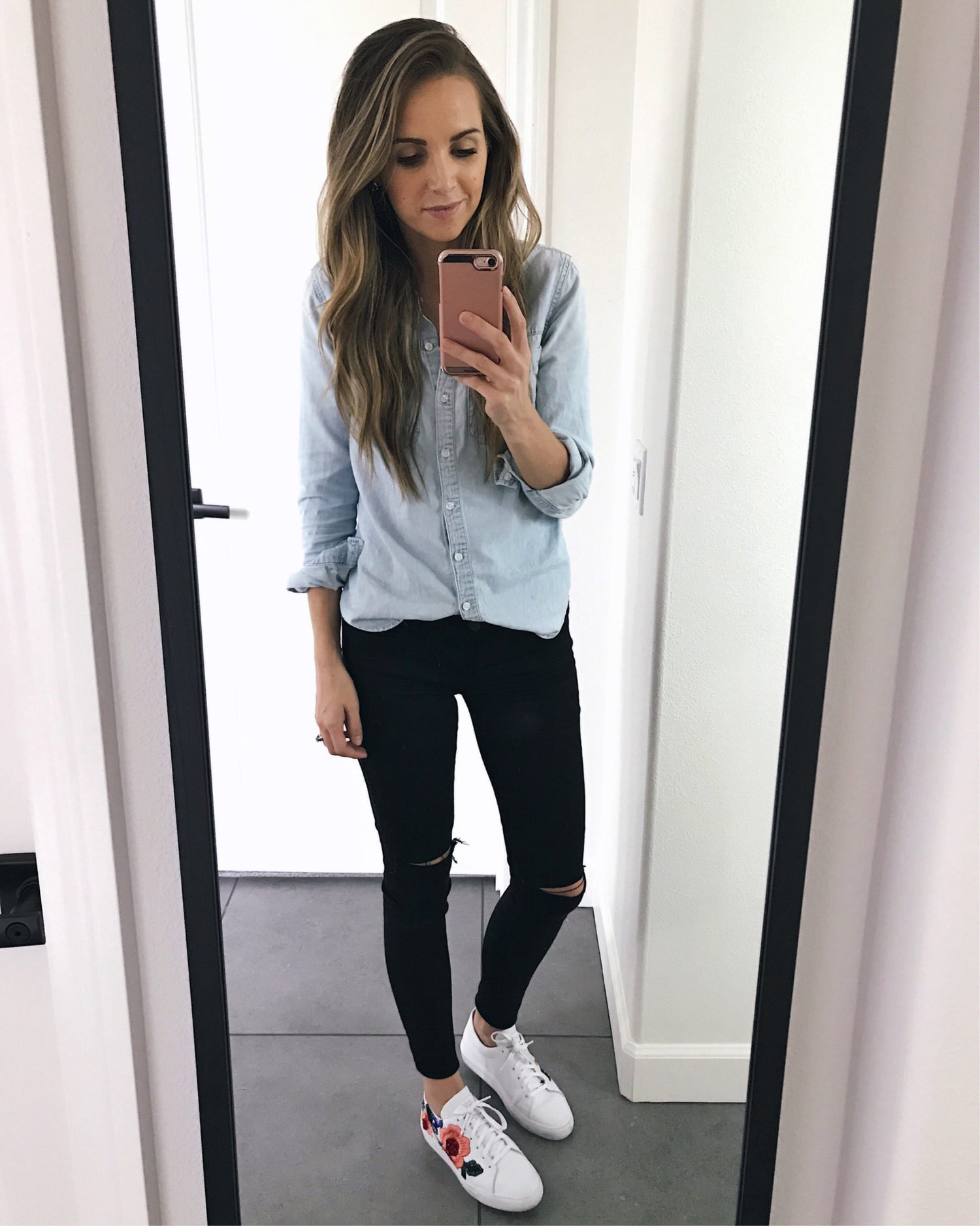 chambray and black skinny jeans | merricksart.com