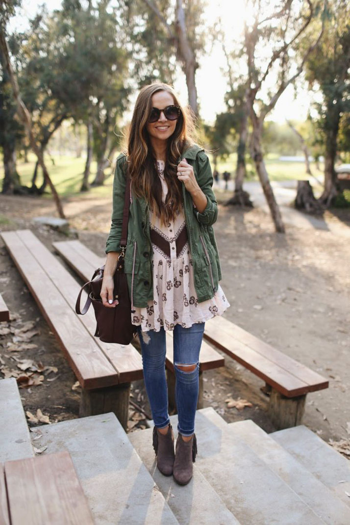 a tunic and skinny jeans makes for an easy fall outfit