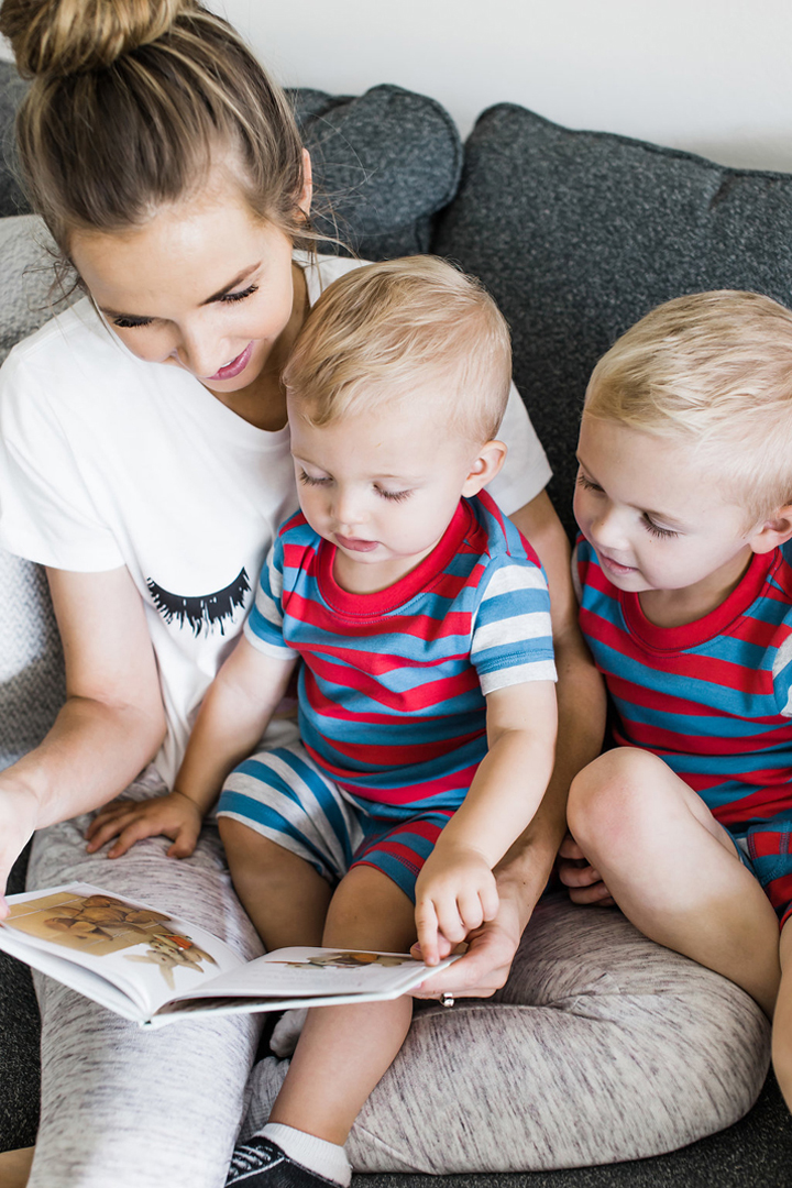 reading with mommy