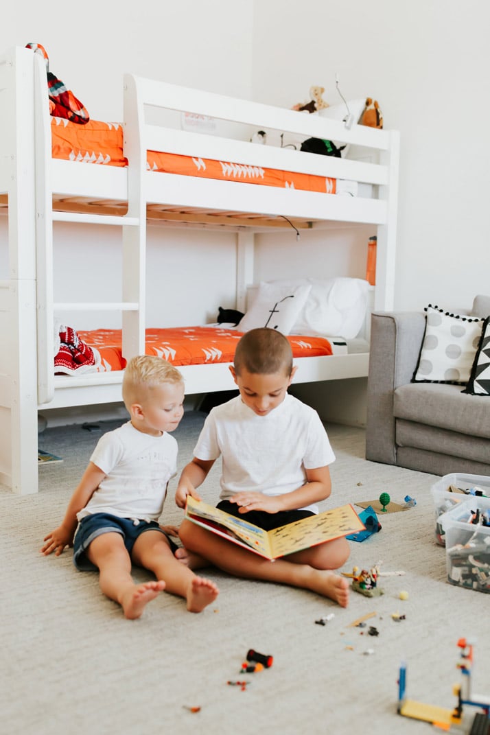 what my daily routine looks like as a working stay at home mom