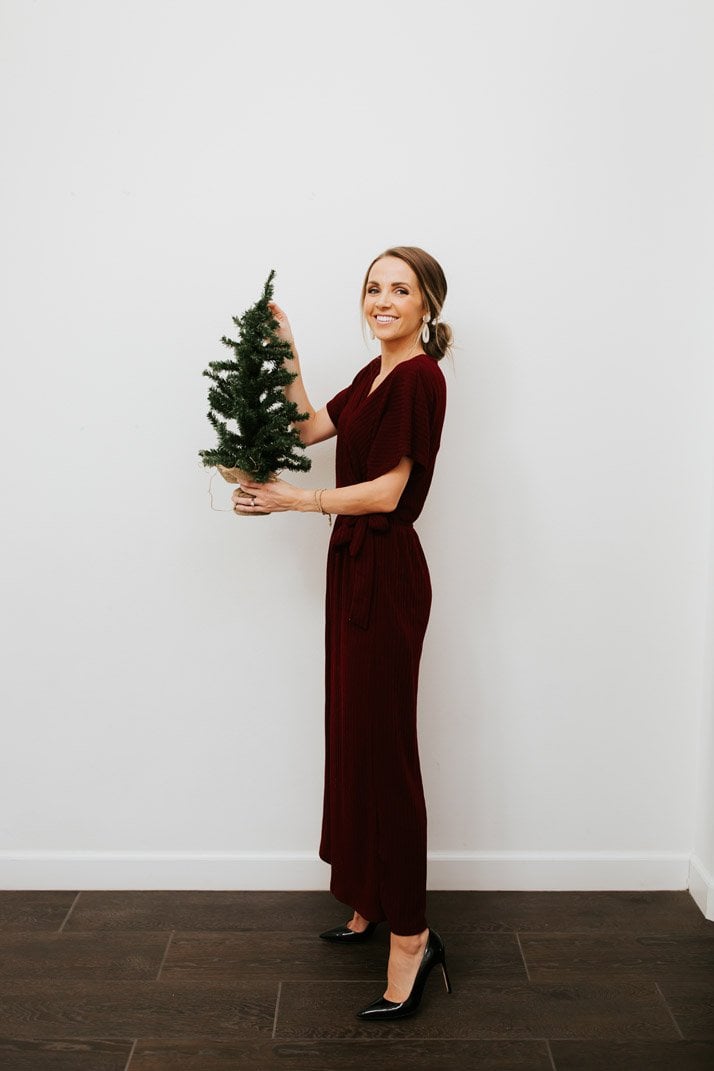 this burgundy jumpsuit is perfect for a holiday party!