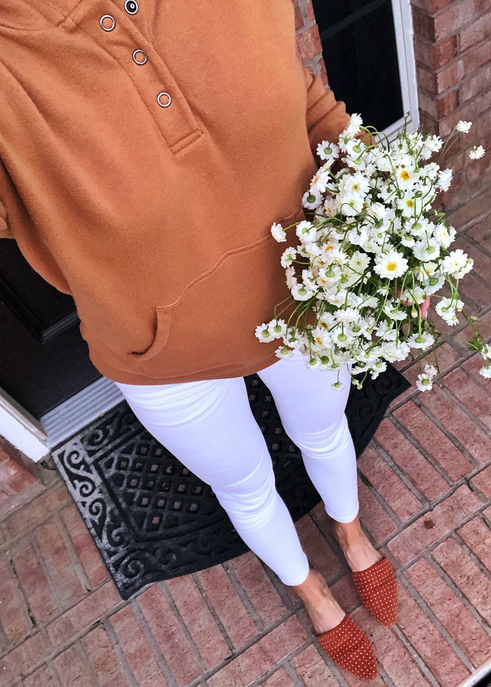 the perfect white jeans | instagram outfits