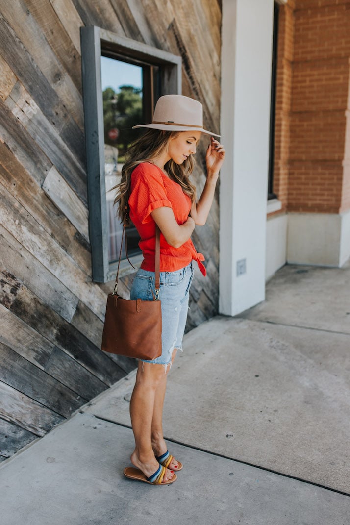 bermuda shorts outfit idea