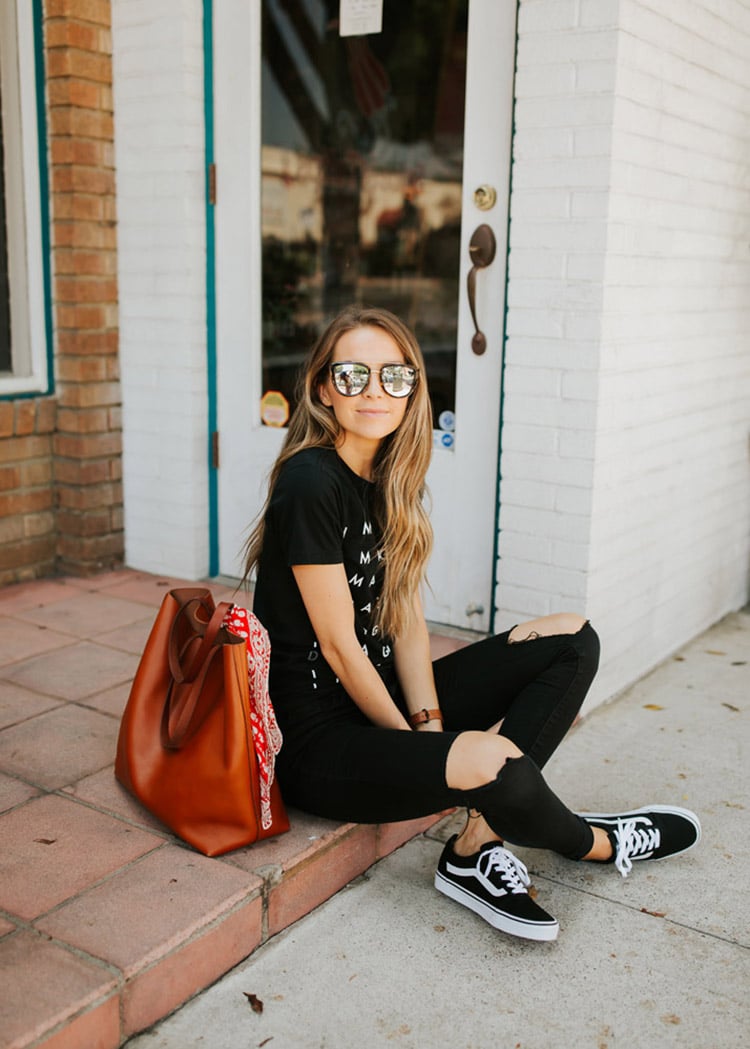 graphic tee and black jeans outfit