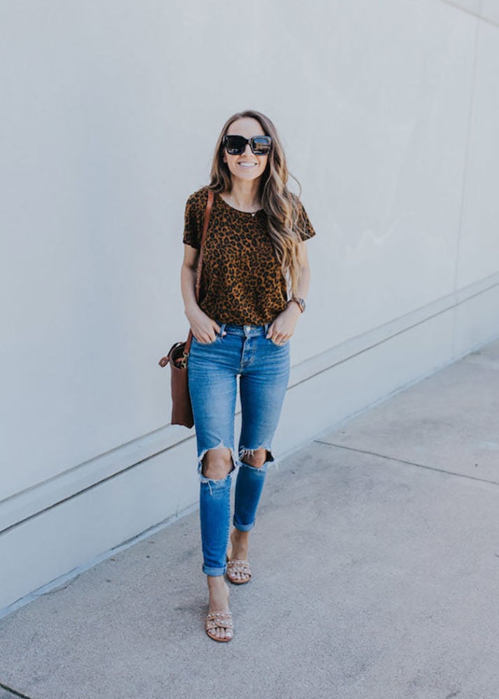 leopard tshirt and jeans outfit