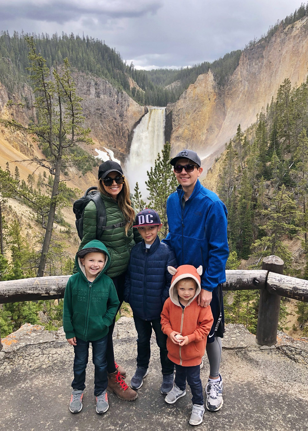 yellowstone waterfall hike - instagram outfit