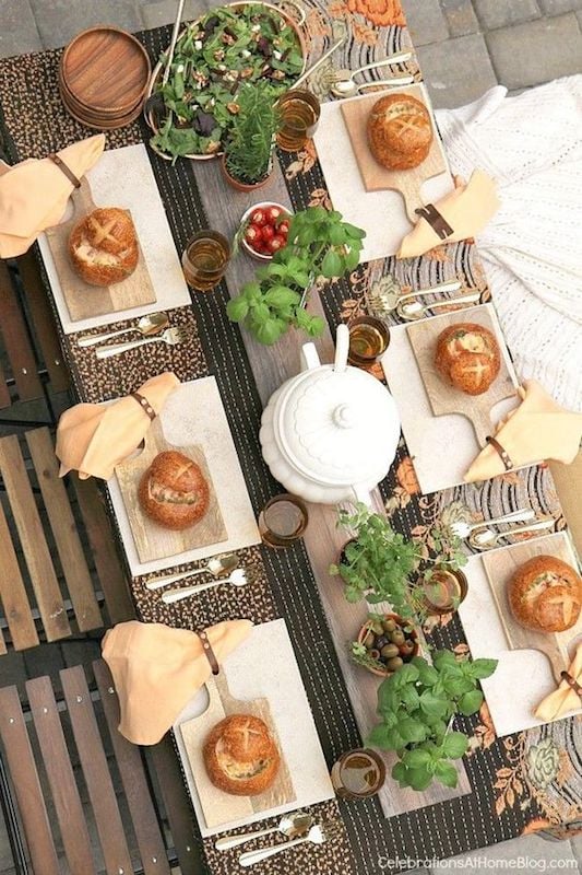 bread bowls for a fall themed dinner