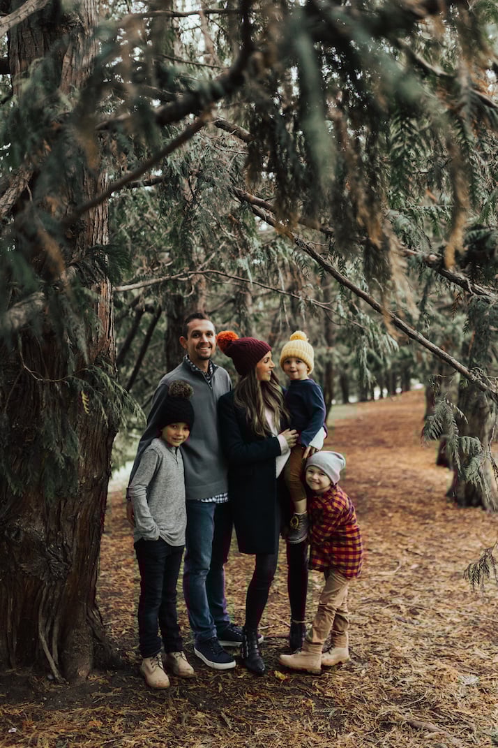 dark tones for family photos