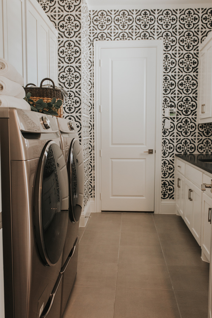 laundry room reveal