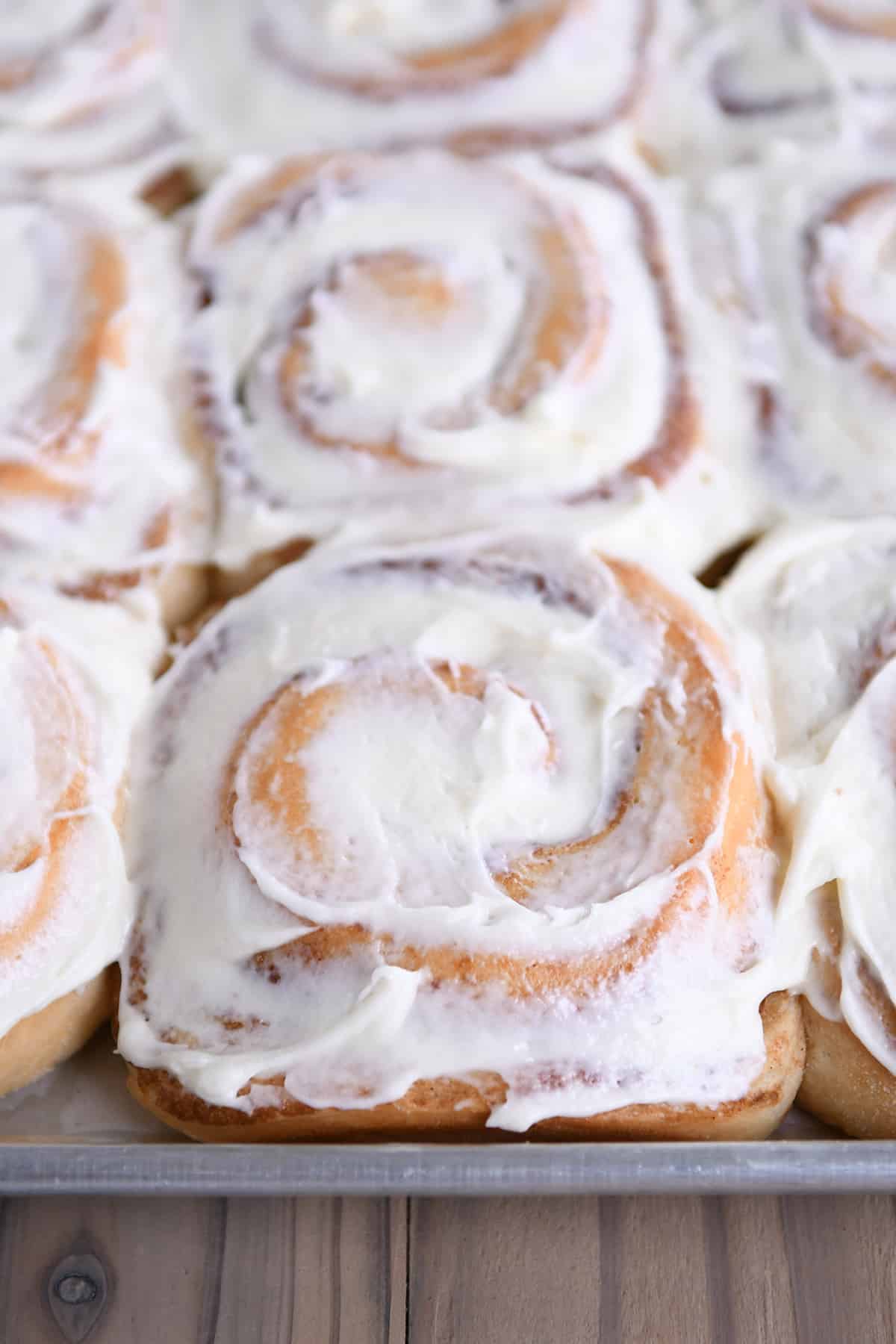 frosted-cinnamon-rolls