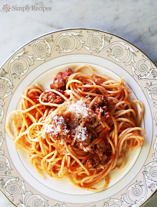 plate of italian sausage spaghetti