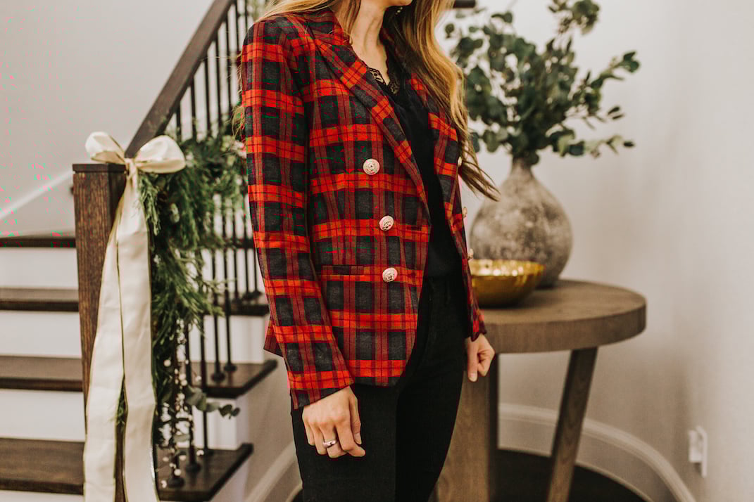 red plaid blazer with black jeans