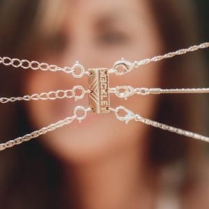 magnetic necklace clasp with three necklaces