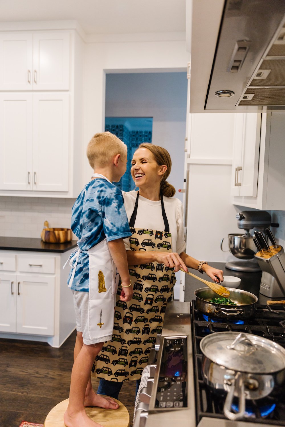 Blue apron cooking with kids - cooking on the stove