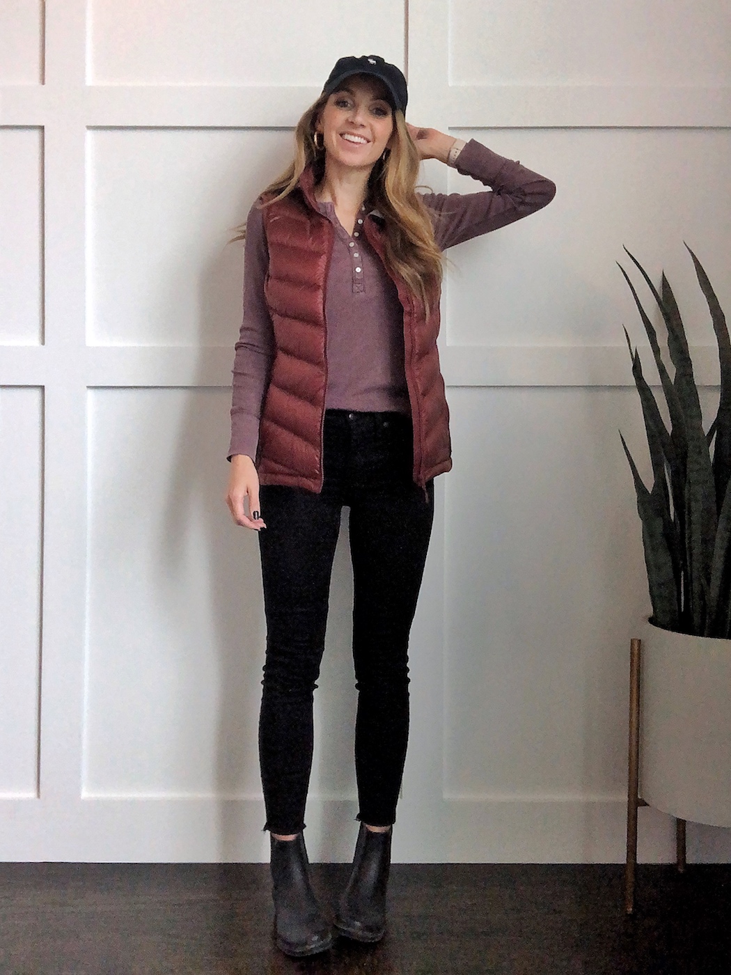 how to wear short rain boots in an outfit