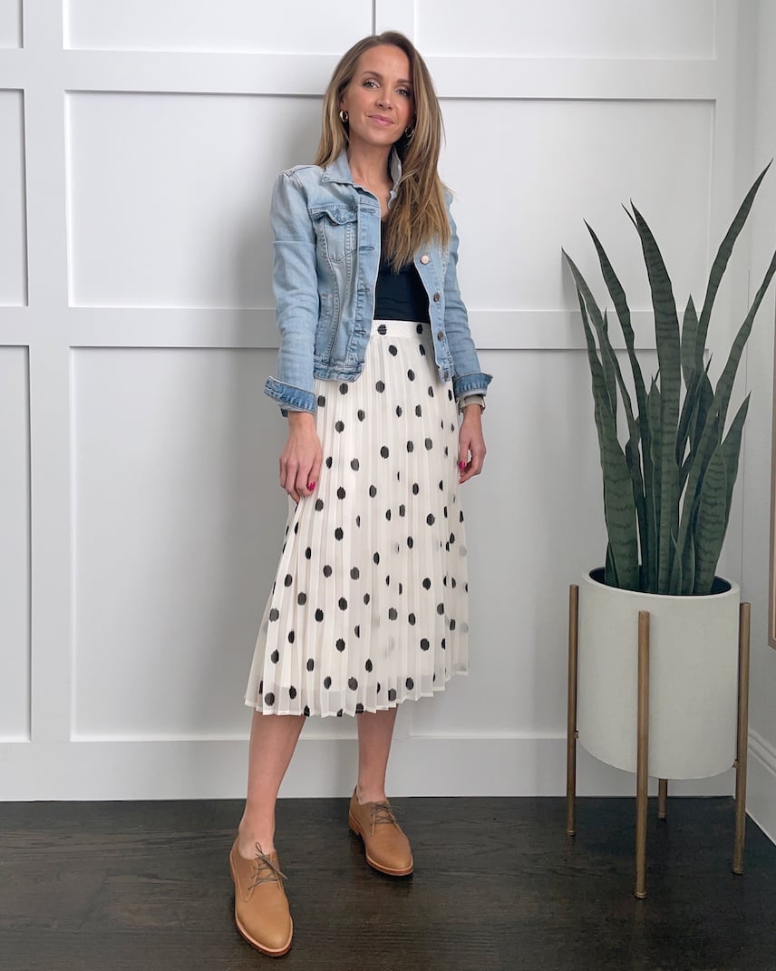 midi pleated skirt outfit ideas