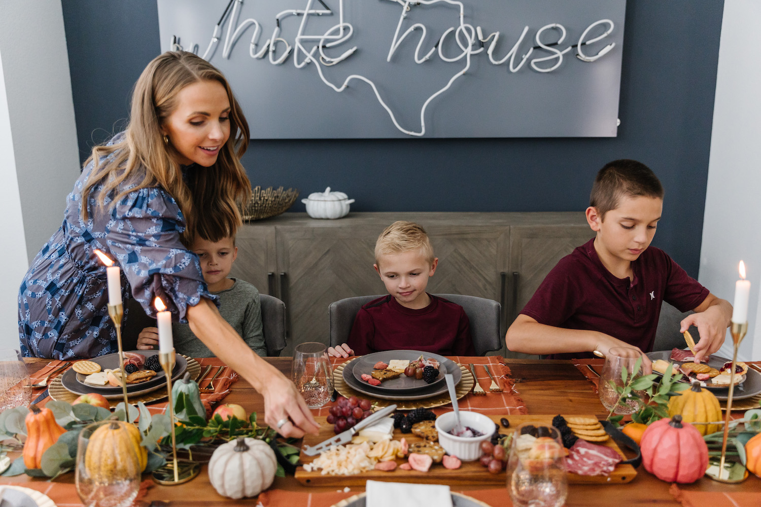 fall fest dinner table