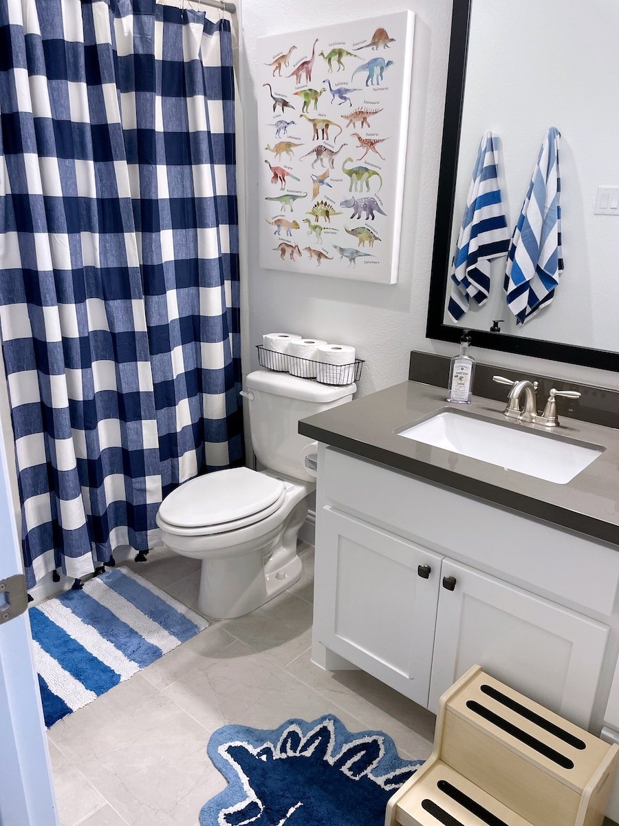 BOYS BATHROOM MAKEOVER