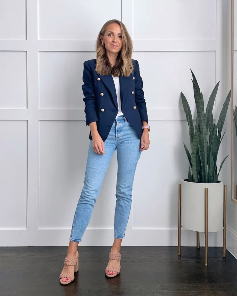 navy-blazer-with-light-wash-jeans
