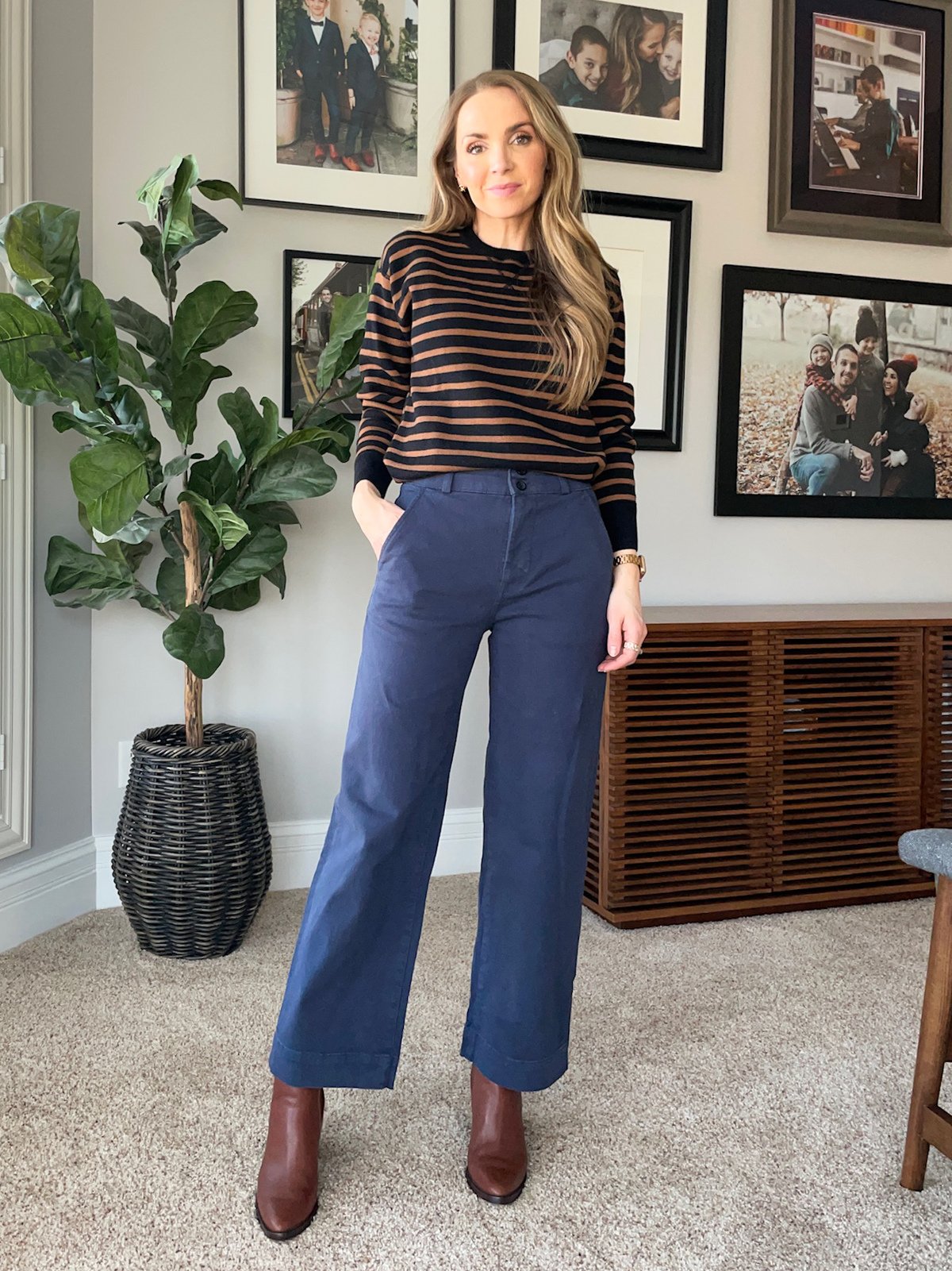 winter teacher outfit sweatshirt and wide leg cropped pants