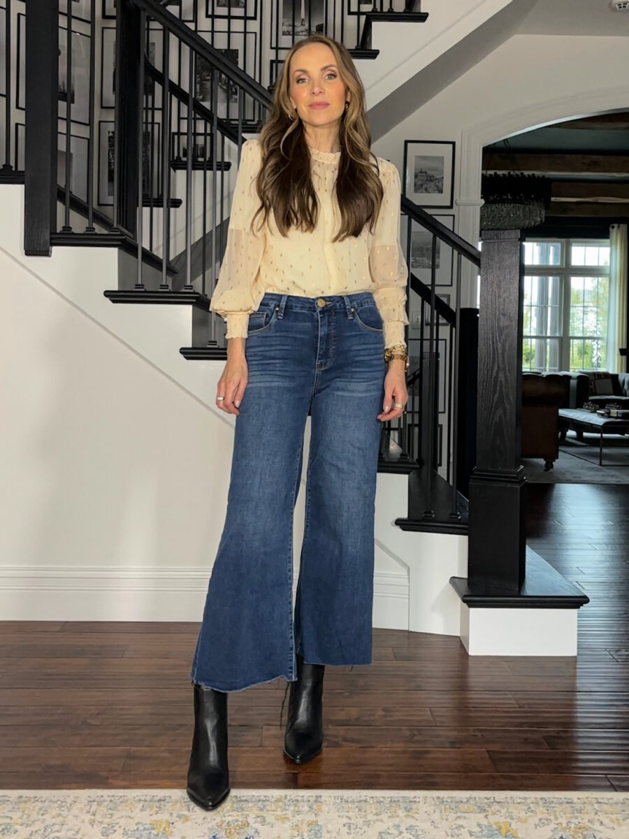 Holiday Essentials from Nordstrom - Endless Rose cream tee, Kut from the Kloth Meg jeans, blondo boot